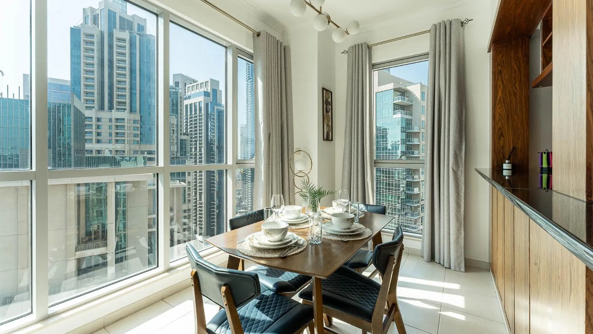 Superb 1-Bedroom Apartment With Full Burj Khalifa View - 5-Min Walk To Dubai Mall
